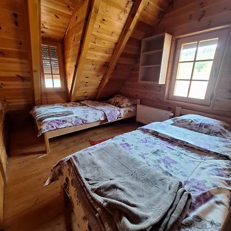 アパート Brvnara Gajevi ズラティボール